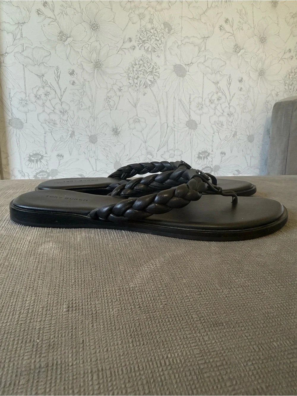 Tory Burch Braided Benton Leather Thong Sandals Black Size 9